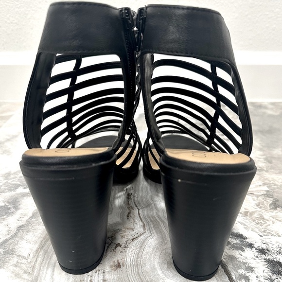 New Heels- Coconuts by Matisse - Picture 4 of 7